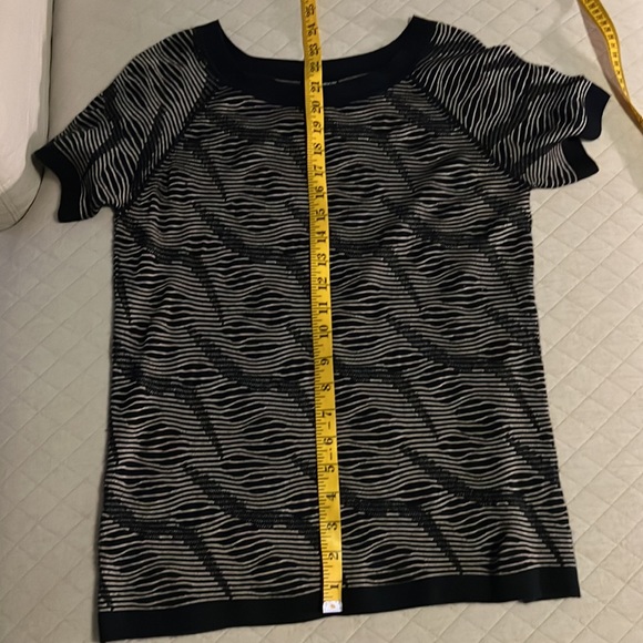 Giorgio Armani Crewneck Short Sleeves size 48 - Picture 5 of 7